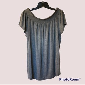 New York & Company gray on or off the shoulder tee size XL